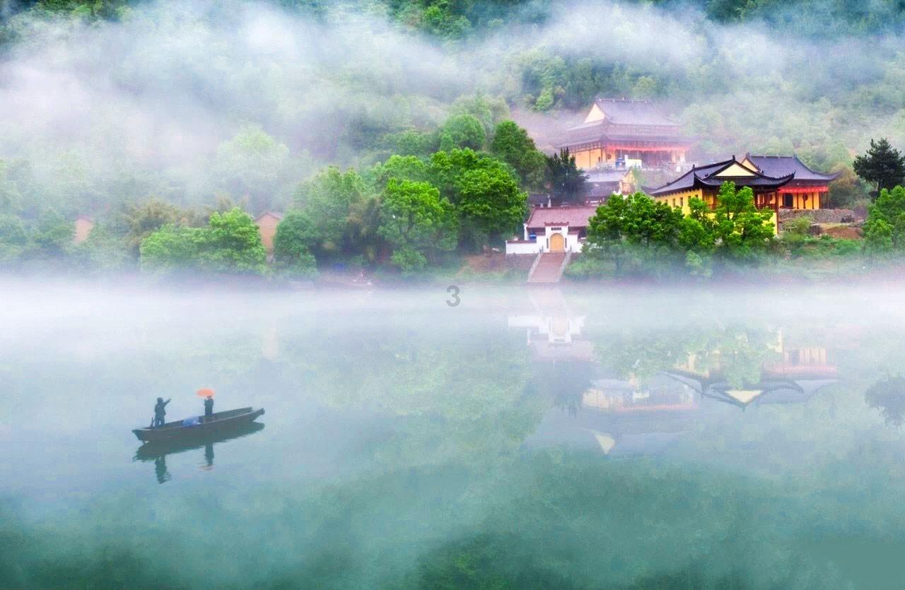逃出足球场