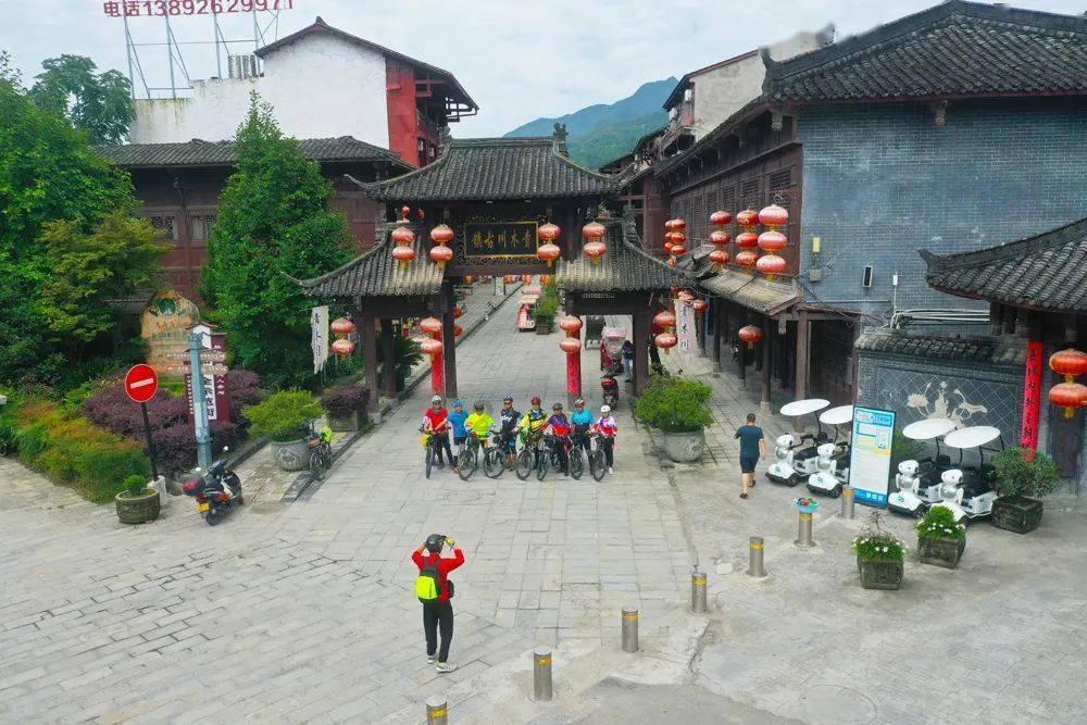 压垮燃油车最后的稻草？三星宣告：27年量产固态电池，10分钟充满